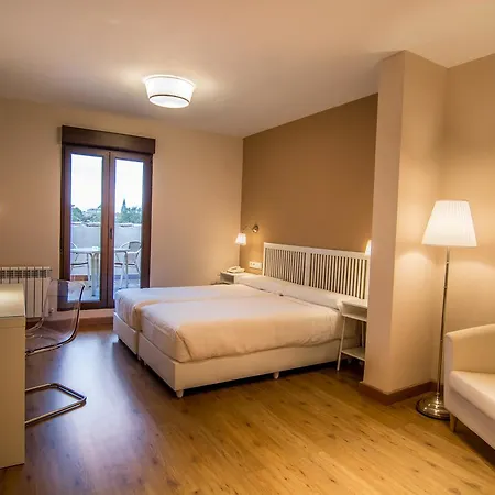 Hotell Cigarrales 2*
